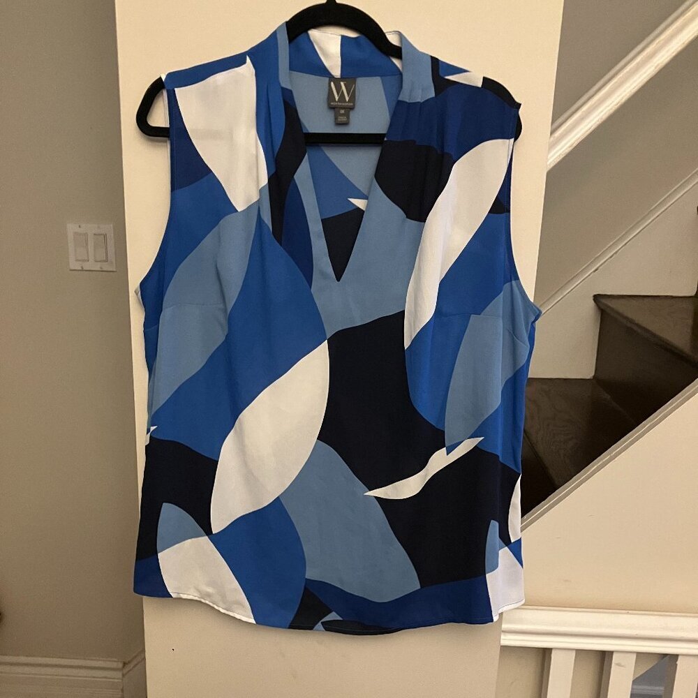 Sleeveless Top in Blues and White - Picture 2 of 8